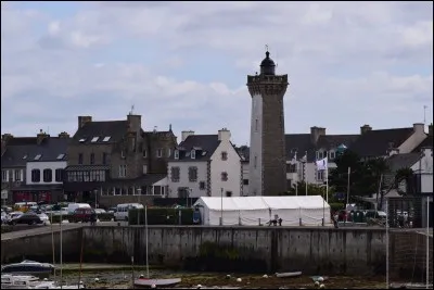 Pour aller à l'île de Batz, on part du port de :