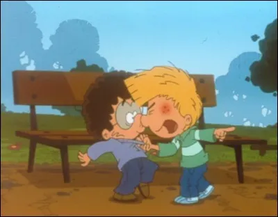 Lors d'une bagarre dans ton école, tu... ?