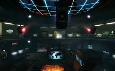 Dans les personnages de "Five", nous avons Richard Nixon, Fidel Castro, Robert McNamara et...