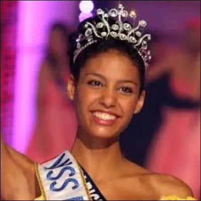 Comment s'appelait la Miss France 2009 ?