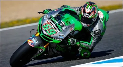 C'est son père qui lui a choisi son numéro, que, lui-même portait quand il faisait de la compétition moto. Quel était ce numéro ?