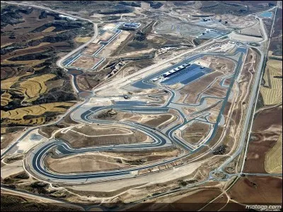 Après des années difficiles et un retour chez Honda en 2014, il participe au Championnat du monde de Superbike 2016. Puis fait un retour en moto GP pour une course : sur quel circuit ?