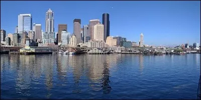 Laquelle de ces images est associée à la ville de Seattle ?