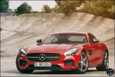 Quelle est cette magnifique Mercedes ?