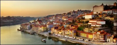 Lagos est une ville du Portugal.