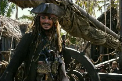 Sur quel navire sont-ils, Jack et son équipage, avant de faire sortir le Black Pearl ?