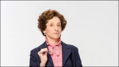 Comment s'appelle le professeur de français ?