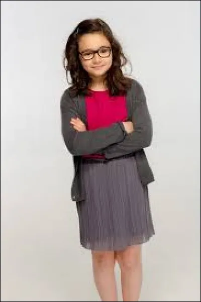 Comment s'appelle cette jeune fille ?