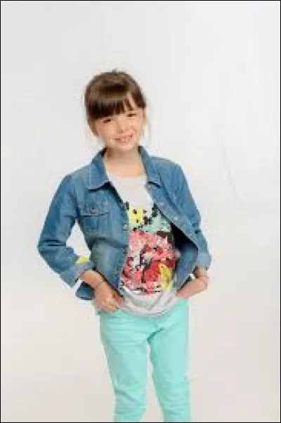 Comment s'appelle cette fille ?