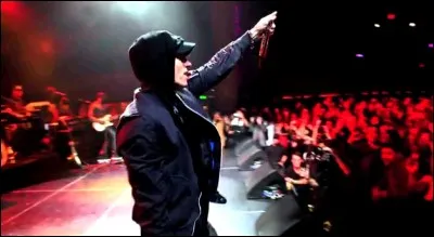 Quel est ce chanteur ?