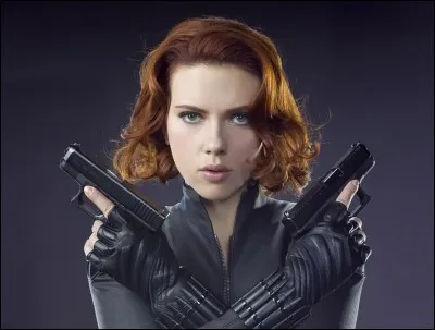 Quel est le nom de l'actrice de Black Widow ?