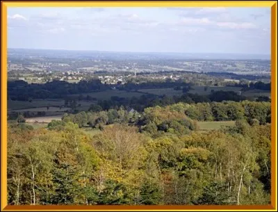 Où est située la ville de Dun-le-Palestel ?