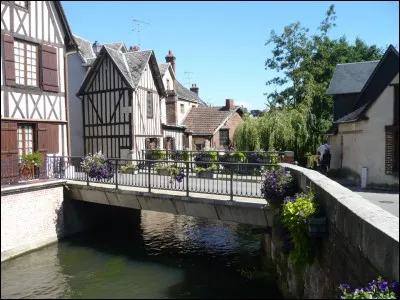 Pour votre travail vous avez rendez-vous à Bernay,dans quel département devez-vous aller ?