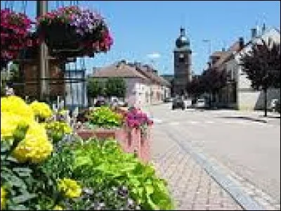 Nous sommes actuellement à Corcieux. Village du Grand-Est, dans la vallée du Neuné et dans le parc naturel régional des Ballons des Vosges, il se situe dans le département ...