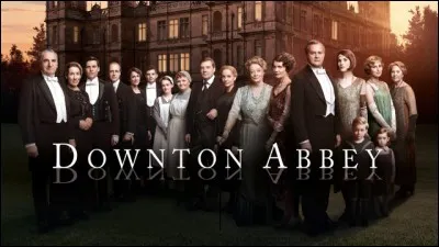Dans "Downton Abbey" la sur de Mary s'appelle Nina.