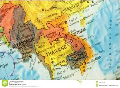 Parmi ces pays, lequel a une frontière commune avec le Laos ?