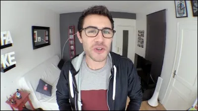 Quelle vidéo a été mise en ligne le 17 octobre 2014 sur la chaîne "Cyprien" ? (indice : vêtements)