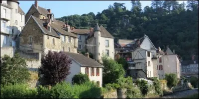 Quelle est la spécialité de la ville d'Aubusson, dans la Creuse ?