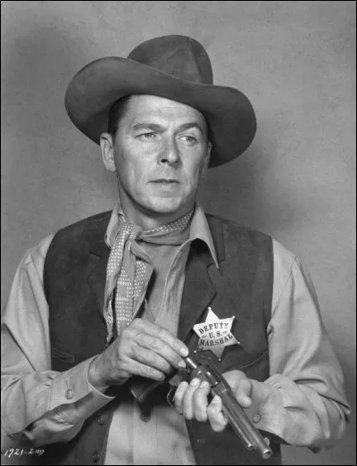 Pendant sa Présidence, on assiste à une réduction des dépenses fédérales non liées à la défense.
Il échappe à une tentative d'assassinat.
Il ordonne l'invasion de la Grenade. Il est aujourd'hui crédité de la renaissance idéologique de la droite américaine.