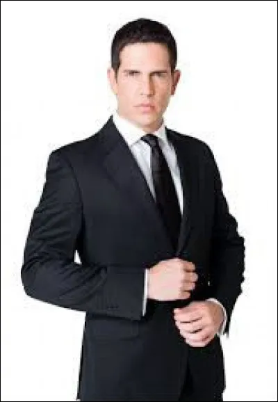 Le père de Violetta se prénomme...