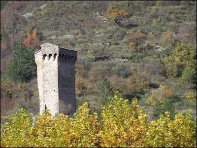 Dans quel département ne pourrez-vous pas aller directement sans devoir passer par un autre si vous êtes dans celui des Alpes-de-Haute-Provence ?