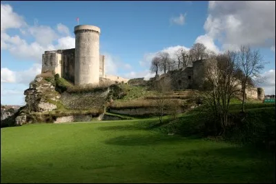 De ces quatre départements,lequel ne touche pas au Calvados ?