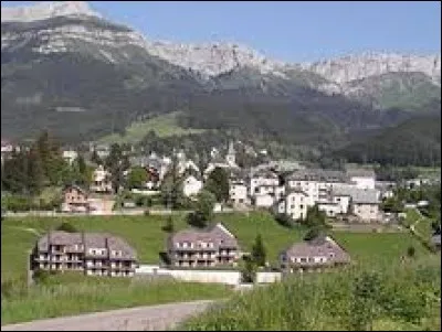 Dans quel département d'Auvergne-Rhône-Alpes la station de Villars-de-Lans se situe-t-elle ?