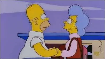 Mona est la____ d'Homer Simpson.