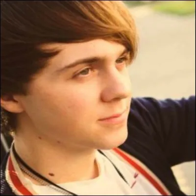 Qui est Ellington Ratliff ?