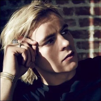 Dans quel film de Disney Channel a-t-il travaillé?