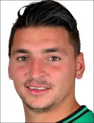 Qui est le gardien titulaire de l'OGC Nice ?