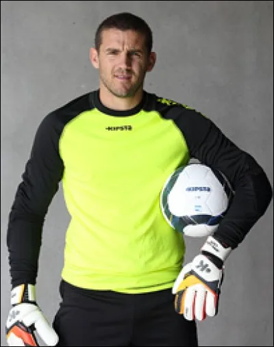 Qui est le gardien titulaire du SC Bastia ?