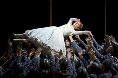 "La fille du régiment " est un opéra comique. Qui en est l'auteur ?