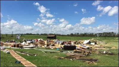 Comment appelle-t-on l'endroit aux États-Unis où on enregistre le plus de tornades par année ?