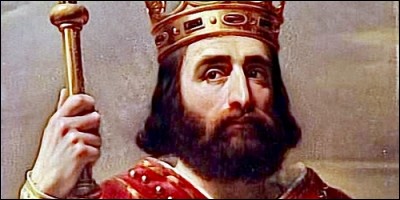 Qui était le père de Charlemagne et le mari de Berthe au Grand Pied ?