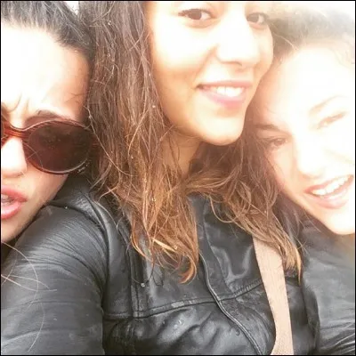 Lors de l'anniversaire de Juliette, qu'est-ce qu'Elisa et Lucie lui ont acheté ?