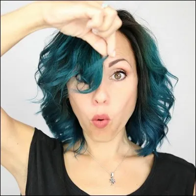 Cette vlogeuse-ci est maman d'un garçon et d'une fille : Joshua et Jenna-Lyn, c'est ...