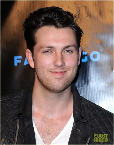 C'est un traître prénommé Al'.