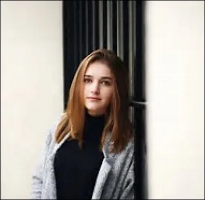 Qui est cette youtubeuse qui a 16 ans ?