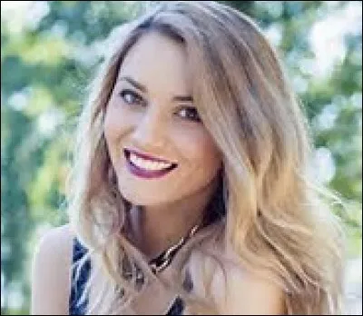 Quel est le nom cette youtubeuse qui parle de trucs de filles ?