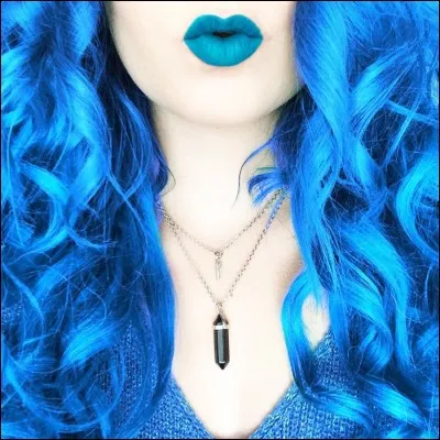 Qui est cette youtubeuse ?