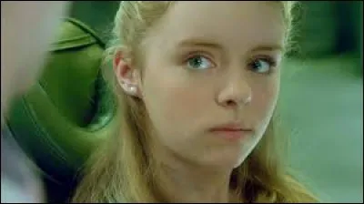 Elle s'intéresse à la :