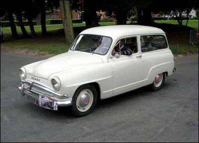 Quelle est cette Simca Aronde ?