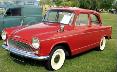 Quelle est cette Simca P60 ?