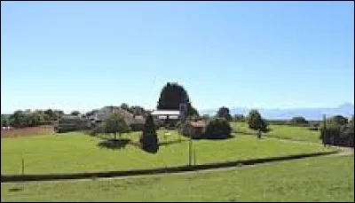 Orieux est un village de l'arrondissement de Tarbes situé dans le département ...