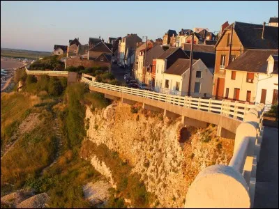 Dans l' émission "Le Village préféré des Français" saison 2015, sur 22 villages sélectionnés, à quelle place le Bourg d'Ault s'est-il positionné ?