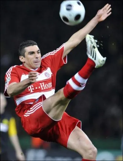 Dans quel club volue actuellement ce joueur?