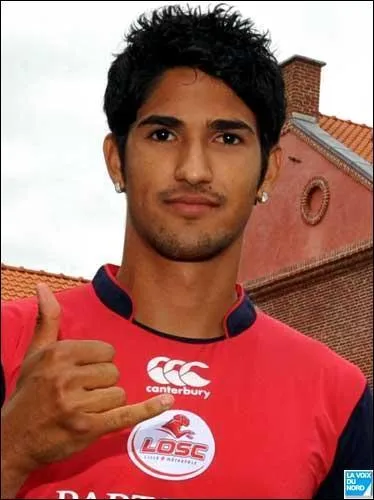 Dans quel club joue-t-il?