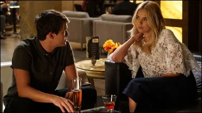Comment appelle-t-on le couple Hanna/Caleb ?