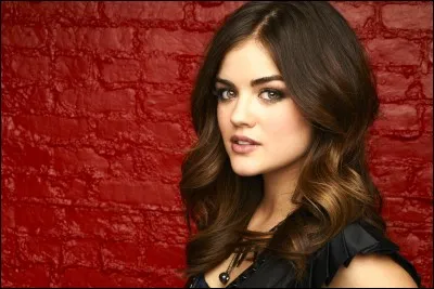 Comment s'appelle le petit ami d'Aria ?